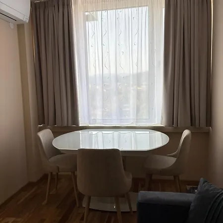 Апартамент Yantra Tower